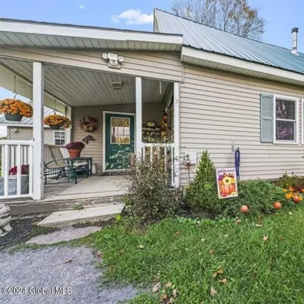 Image 4 - 118 Howe Road, Corinth, Town of Greenfield, NY 12833, USA - House for sale