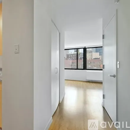 Image 1 - W 55th St, Unit 10D - Apartment for rent