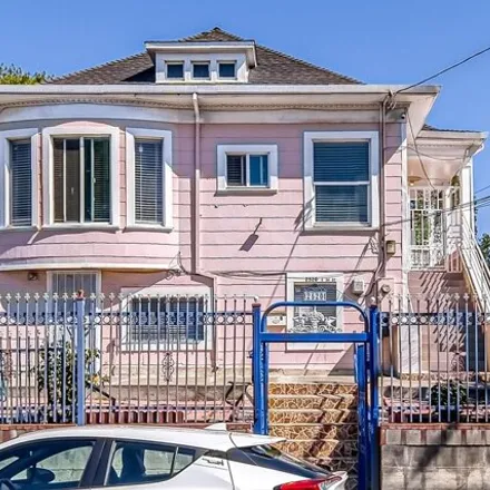 Buy this 9 bed house on 2520 East 24th Street in Oakland, CA 94622