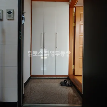 Rent this 2 bed apartment on 서울특별시 관악구 봉천동 900-63