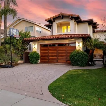 Buy this 5 bed house on 682 Avenue C in Clifton, Redondo Beach