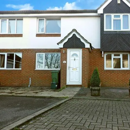 Buy this 2 bed townhouse on Coppice Way in Aylesbury, HP20 1XG