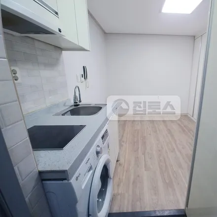 Image 5 - 서울특별시 관악구 봉천동 660-63 - Apartment for rent