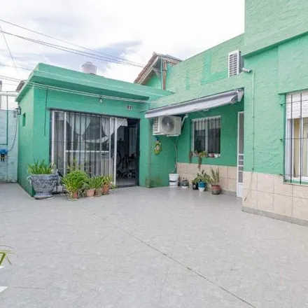Buy this 2 bed house on 651 - Domingo Faustino Sarmiento 4174 in Partido de Tres de Febrero, 1720 Caseros