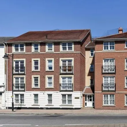 Rent this 2 bed apartment on Blenheim Court in 115 London Street, Katesgrove