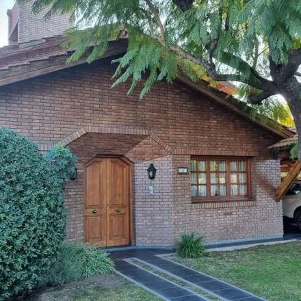 Buy this 4 bed house on Presidente Alvear 346 in 5501 Distrito Ciudad de Godoy Cruz, Argentina
