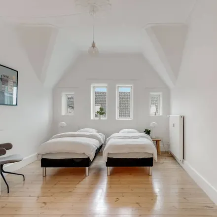 Rent this 3 bed apartment on 1357 København K