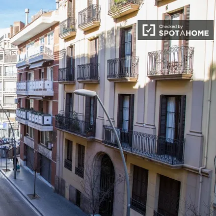 Image 17 - Carrer de Prats de Molló, 08001 Barcelona, Spain - Apartment for rent