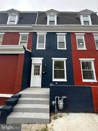 Buy this 3 bed house on 1702 Walnut Street in Harrisburg, PA 17103