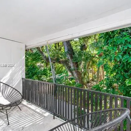 Rent this 2 bed townhouse on 848 Brickell Avenue in Miami, FL 33131