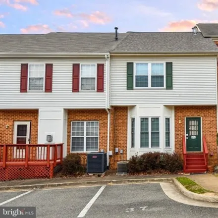 Rent this 3 bed townhouse on 6018 Madison Overlook Court in Falls Church, VA 22041