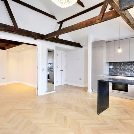 Rent this 3 bed apartment on 152 Gloucester Place in London, NW1 6DX
