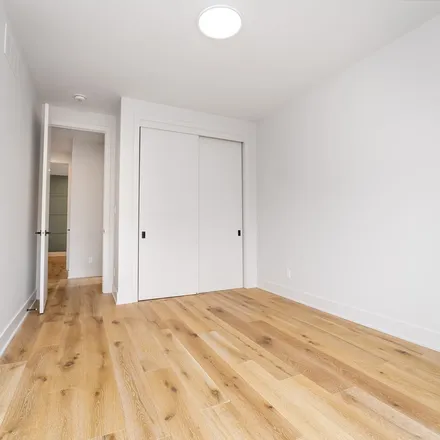 Rent this 3 bed apartment on 85 Rosemount Avenue in Ottawa, ON K1Y 1P6