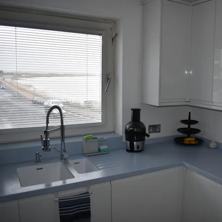 Image 4 - Bay View Heights, Ethelbert Road, Minnis Bay, CT7 9QA, United Kingdom - Apartment for rent