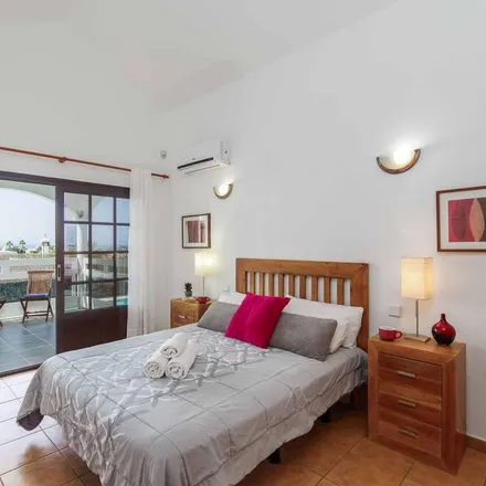 Image 1 - Playa Blanca, Avenida marítima, 35580 Yaiza, Spain - House for rent