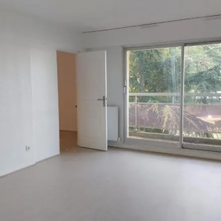 Rent this 3 bed apartment on 16 Place Jean Jaurès in 92500 Rueil-Malmaison, France