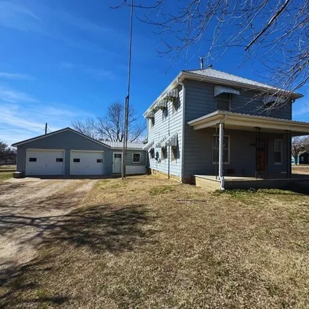 Image 2 - 626 North 2nd Street, Lincoln Center, KS 67455, USA - House for sale
