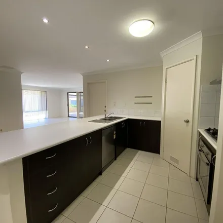 Image 3 - Bowkett Street, Redcliffe WA 6104, Australia - Apartment for rent