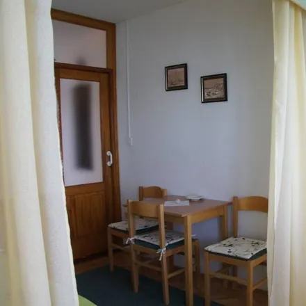 Image 8 - Camp Riviera Makarska, Ulica Roseto Degli Abruzzi 10, 21300 Makarska, Croatia - Apartment for rent