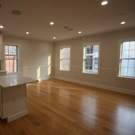 Image 2 - 338 E Street, Boston, MA 02127, USA - Apartment for rent