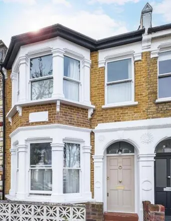 Image 4 - 47 Prince George Road, London, N16 8DH, United Kingdom - Townhouse for sale