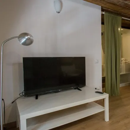 Rent this studio apartment on Carrer de la Lluna in 5, 08001 Barcelona