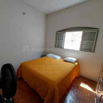 Buy this 3 bed house on Rua Argemiro Rodrigues Goulart in Estoril, São José do Rio Preto - SP