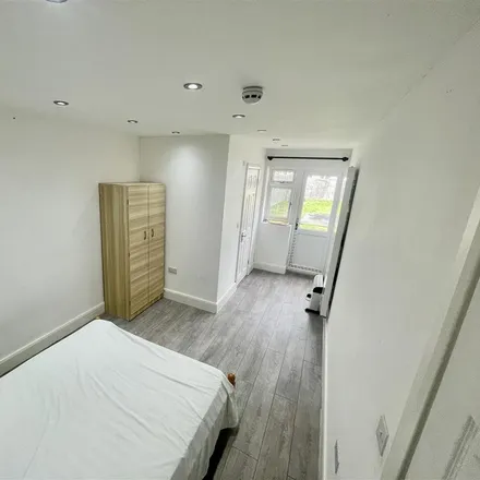 Image 2 - Blawith Road, Greenhill, London, HA1 1HP, United Kingdom - Room for rent