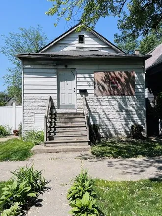 Buy this 2 bed house on 22 West 109th Place in Chicago, IL 60628