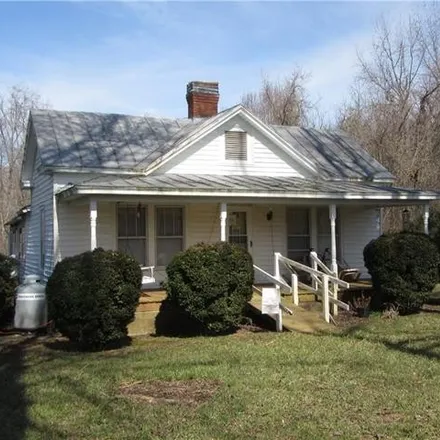 Rent this 3 bed house on 17101 Amelia Avenue in Amelia Court House, Amelia County
