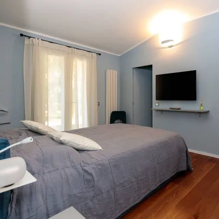 Rent this 2 bed apartment on Lecce