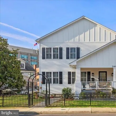 Buy this 6 bed house on 2412 Custis Rd in Arlington, Virginia