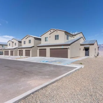Rent this 2 bed house on Meadowlark Lane Southeast in Rio Rancho, NM 87124