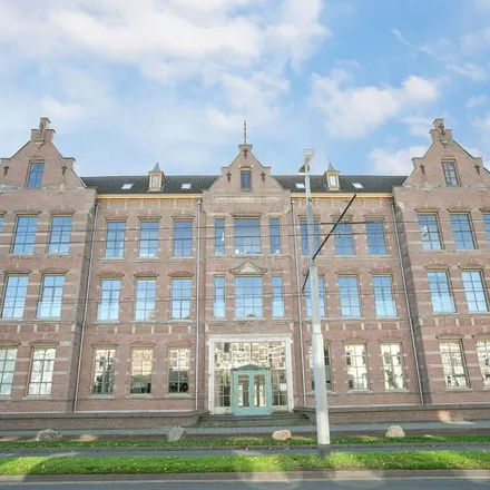Rent this 2 bed apartment on Boulevard Heuvelink 48-35 in 6828 KS Arnhem, Netherlands
