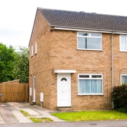 Rent this 2 bed duplex on Ryedale Way in Selby, YO8 9BP