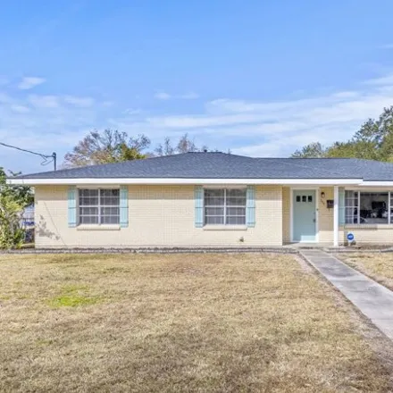 Buy this 3 bed house on 214 Washington Street in University Place, Lake Charles