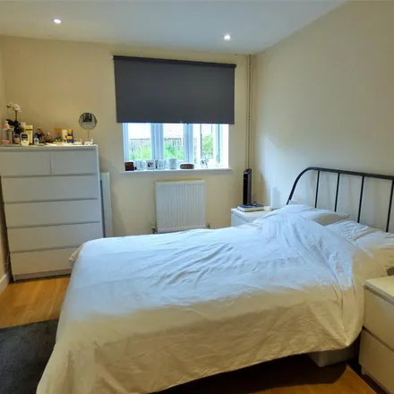 Image 4 - Gibbs Close, Westbury, BA13 3DS, United Kingdom - Apartment for rent