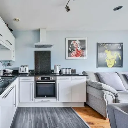 Image 1 - 115 Station Crescent, London, SE3 7EQ, United Kingdom - Apartment for sale