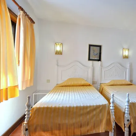 Rent this 5 bed house on 8125-547 Distrito de Évora