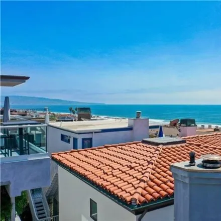Image 2 - 2821 North Bay View Drive, Manhattan Beach, CA 90266, USA - Apartment for sale