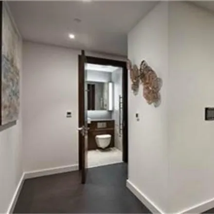 Image 6 - Thornes House, Ponton Road, Nine Elms, London, SW11 7DA, United Kingdom - Apartment for rent