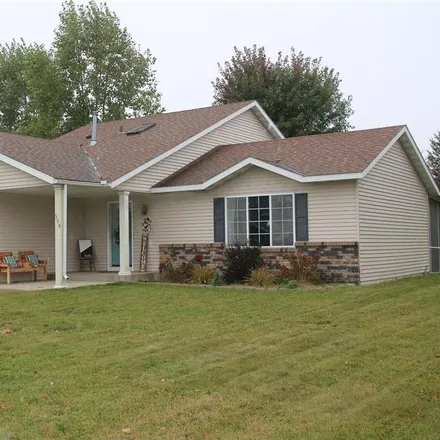Buy this 3 bed house on 309 5th Avenue South in Hi-Vue Trailer Park, Sartell