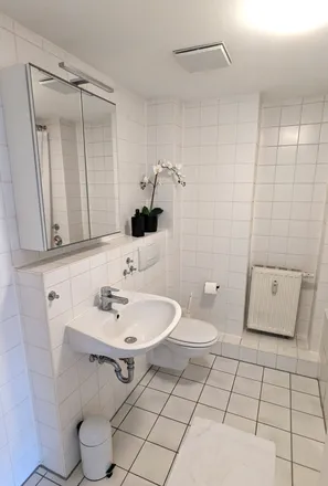 Rent this 2 bed apartment on Bonner Straße 21 in 80804 Munich, Germany