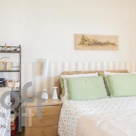 Buy this 4 bed apartment on Rua Vieira de Morais 366 in Campo Belo, São Paulo - SP