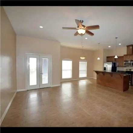 Image 6 - 2811 Mimosa Street, Mission, TX 78574, USA - Condo for rent