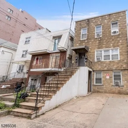 Buy this 1studio house on Newark Avenue in Croxton, Jersey City