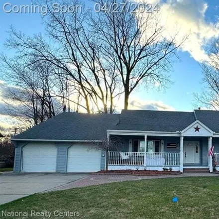 Buy this 3 bed house on 38958 Glenwood Road in Westland, MI 48186