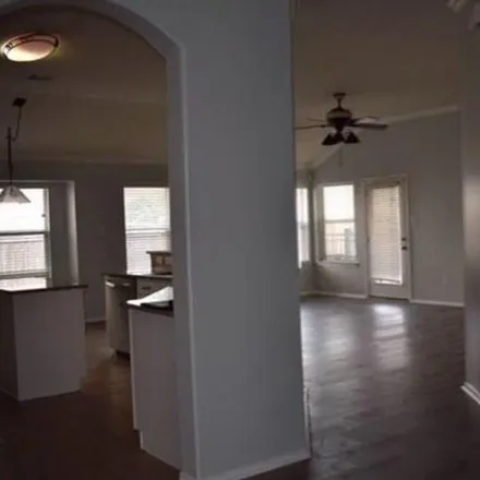 Rent this 3 bed apartment on 2515 Killdeer Court in League City, TX 77573