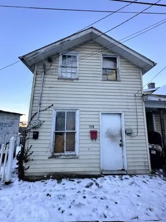 Buy this 2 bed house on 117 East 5th Street in Maysville, KY 41056