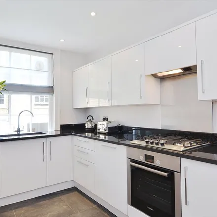Rent this 1 bed apartment on 17 Cadogan Place in London, SW1X 9PU